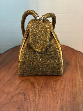 Retro Gold Beaded Wristlet Purse